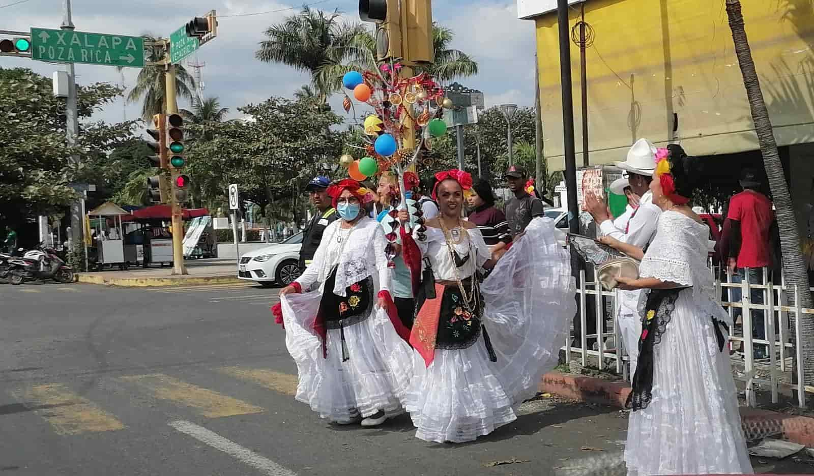 Con versos y rimas, llega la tradicional “Rama” a Cardel