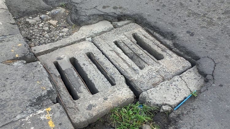 Calles intransitables aquejan a comerciantes en la zona de mercados de Veracruz