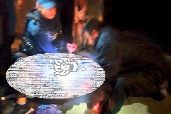 Hombre apuñala a su expareja y al hijo de ella, en Xalapa