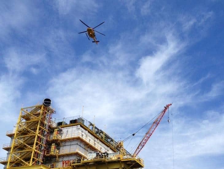 Se desploma helicóptero de PEMEX en Sonda de Campeche; desaparecen dos pilotos