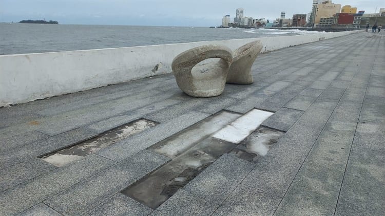 Nortazo deja daños en bulevar de Boca del Río