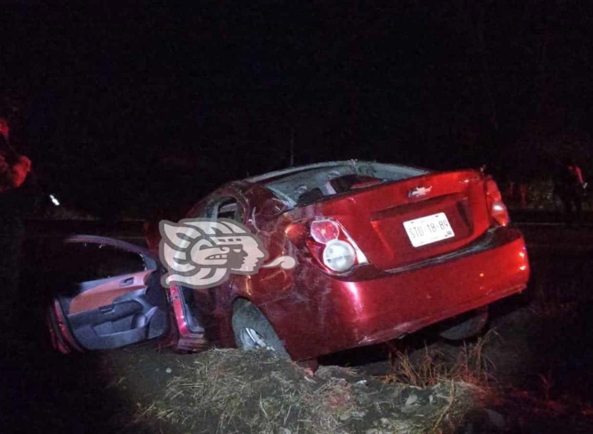 Sufre salida de camino en la Costera del Golfo, en Acayucan