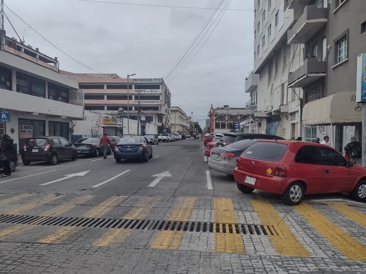 Poca afluencia de personas este domingo en el centro de Veracruz