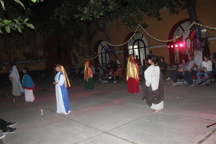 Alumnos de la ANDA Veracruz presentan nacimiento viviente