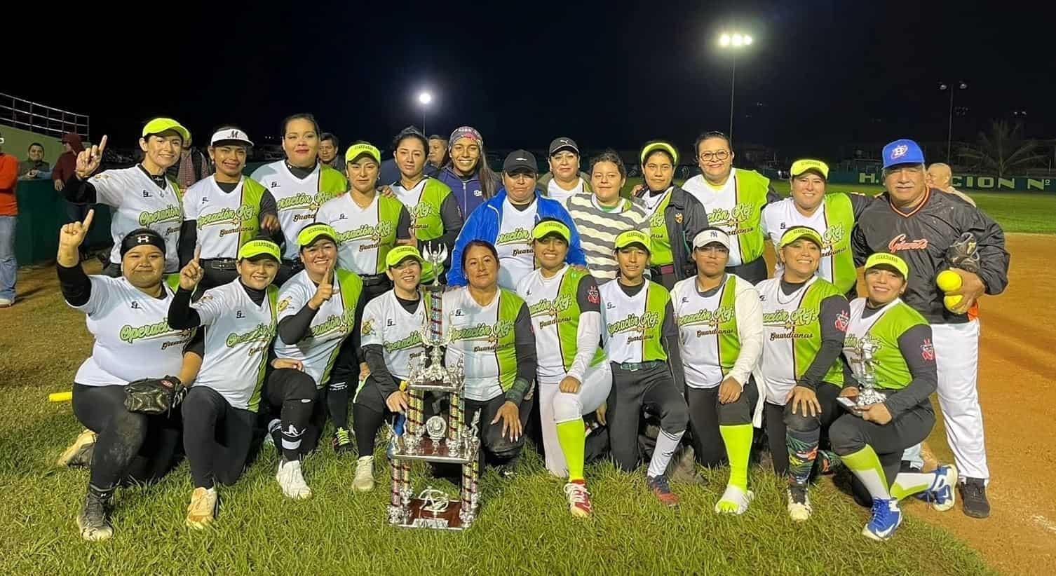 Guardianas de Refinería es campeón de softbol femenil