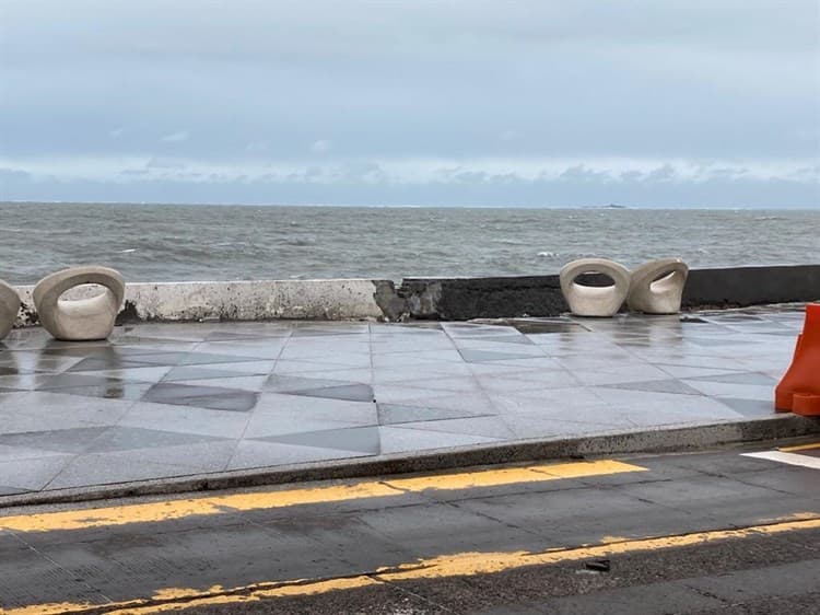 Riesgo de socavón en Bulevar de Boca, urgen rompeolas