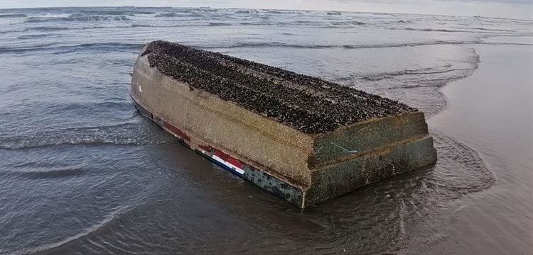 Recala embarcación en playas de Coatzacoalcos (+Video)