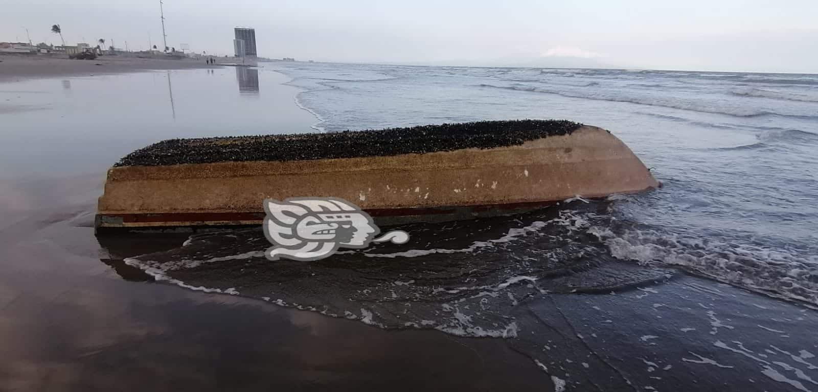 Recala embarcación en playas de Coatzacoalcos (+Video)