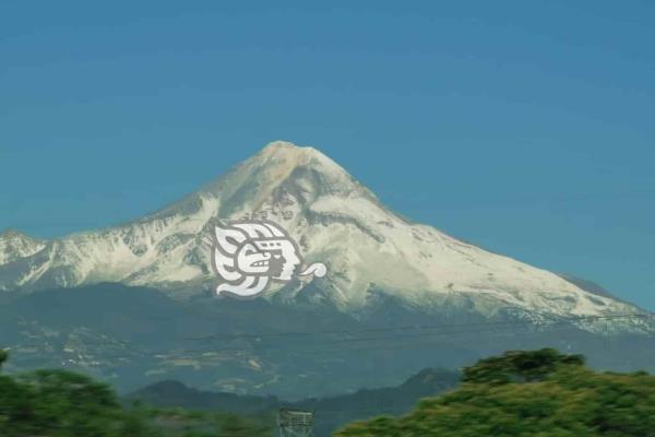 Durante su ascenso al volcán Pico de Orizaba, hombre sufre fractura