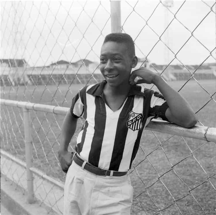 Pelé deja marcas y récords que agrandan su leyenda