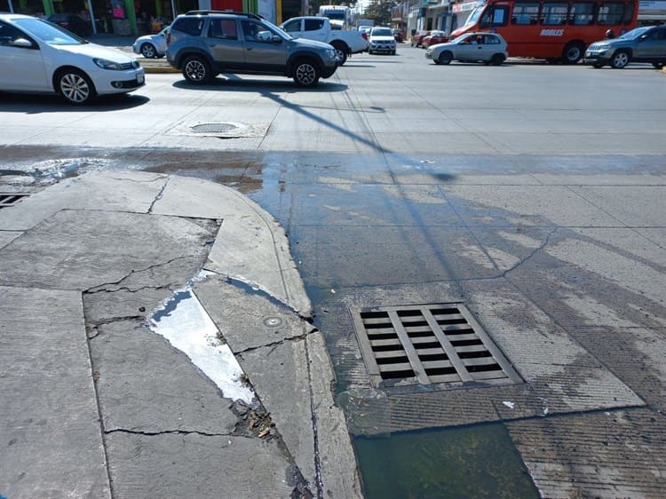 Urgen a CAB por aguas negras estancadas en Boca del Río