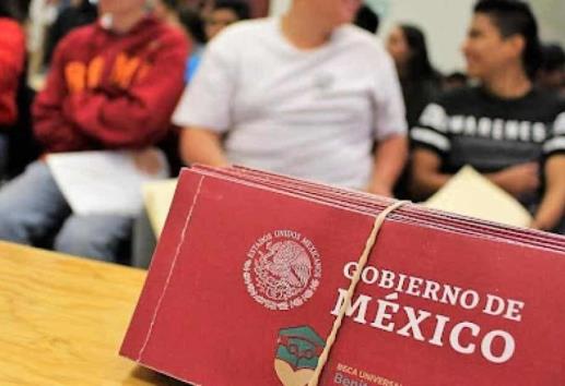 Más de 12 mil estudiantes reciben apoyos en región de Misantla