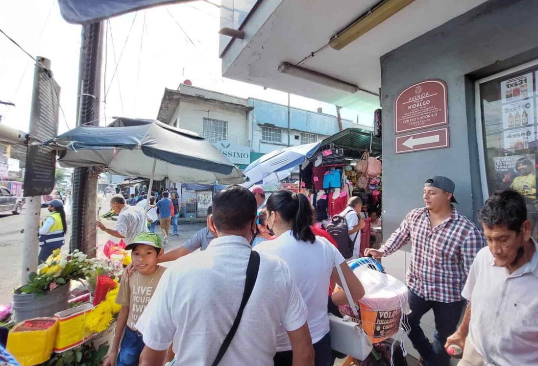 ¡Compras de última hora! Abarrotan mercados de Veracruz