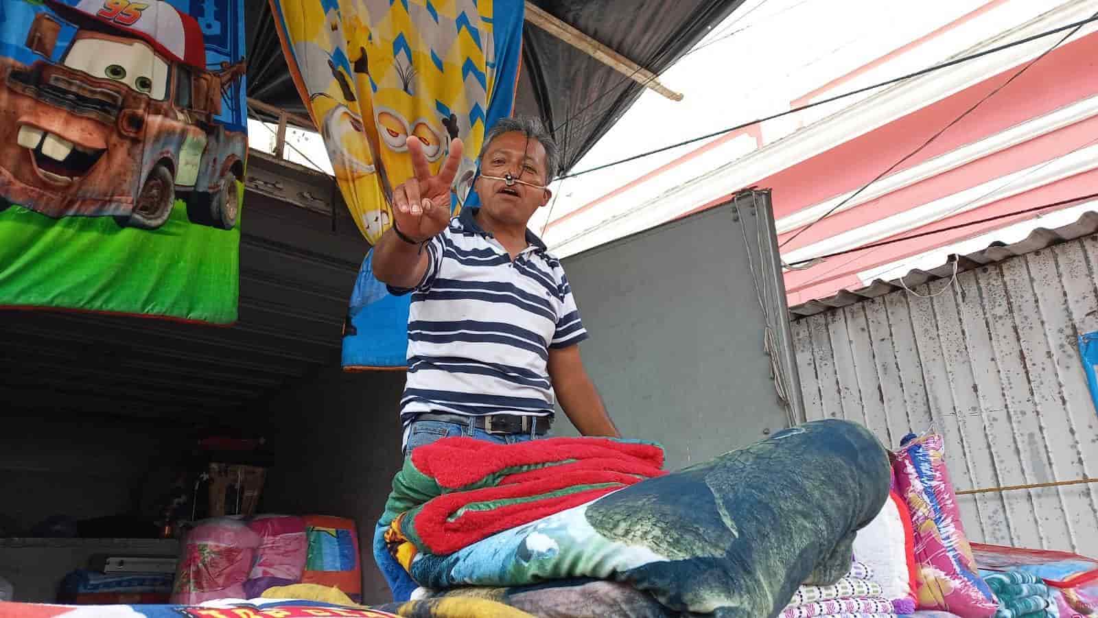 Juan y Lupe: 25 años vendiendo cobertores de tigre en Veracruz (+video)