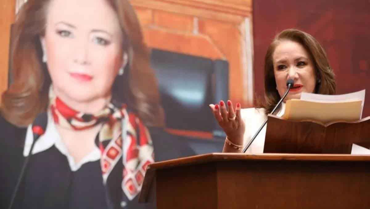 Tesis presentada por Yasmín Esquivel podría ser de una sustentada en 1986, informa UNAM