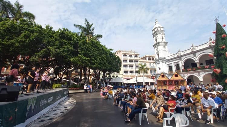 Despiden el 2022 con música en zócalo de Veracruz