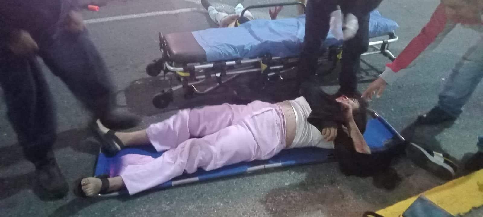 Embarazada herida tras derrapar en avenida de Coatza