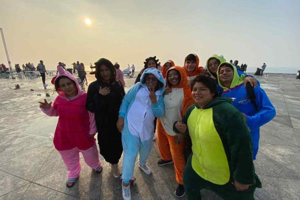 Con pijama, reciben el 2023 en el bulevar Ávila Camacho en Boca del Río