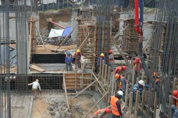 Insumos de construcción bajaron 8% respecto a pico de 2022