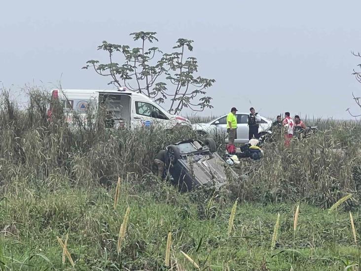 Familia originaria de León,  se volcó en la carretera de Las Matas del sur de Veracruz