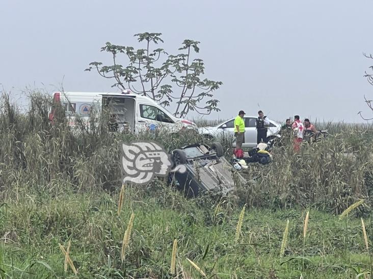 Familia originaria de León,  se volcó en la carretera de Las Matas del sur de Veracruz