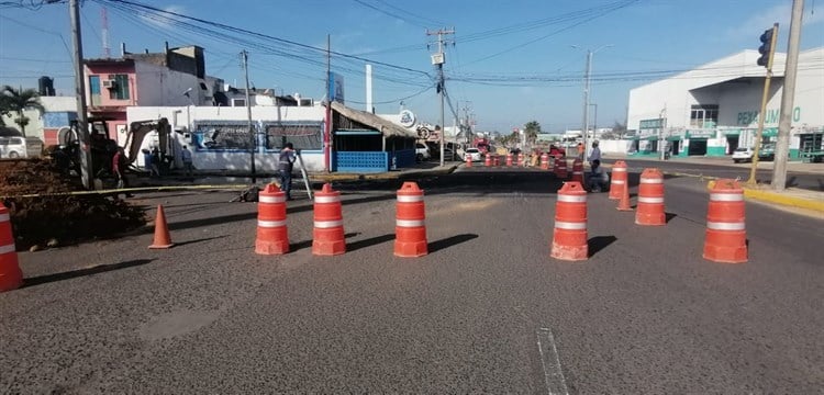 Cierran circulación en Colón y UV en Coatzacoalcos(+Video)