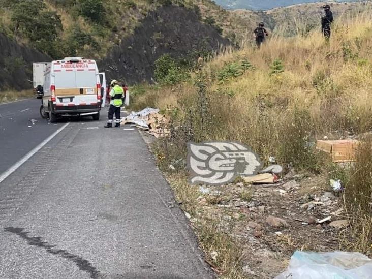 Otra vez la rapiña; vacían tráiler con electrodomésticos en Cumbres de Maltrata