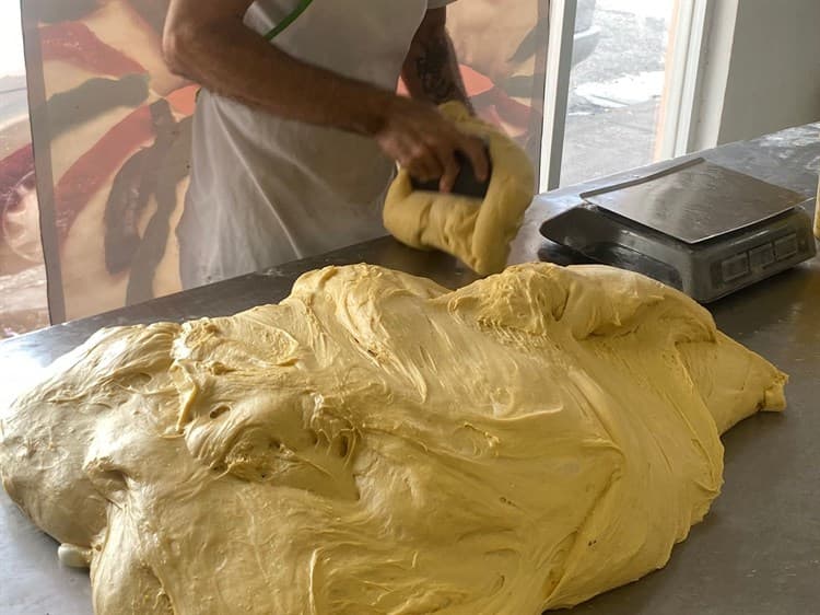 Es más que un simple pan..¿qué significado guarda la Rosca de Reyes Magos?(+Video)