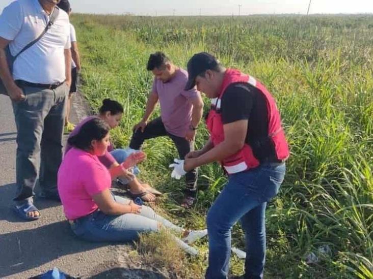 Vehículo se sale de la carretera y termina en el pantano de Las Matas