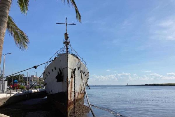 Por comenzar, desmantelamiento del cañonero Guanajuato en Boca del Río