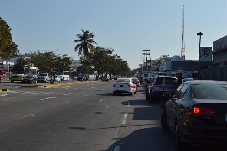 Con bloqueo, protestan trabajadores del ISSSTE en Veracruz (+Video)