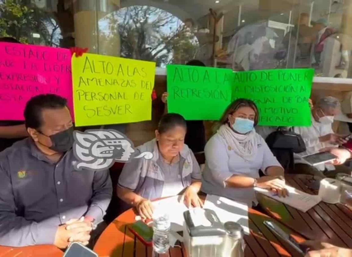 Injusta, detención de exempleada de Salud por manifestarse: Abogado