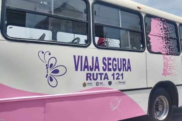 Aumentarán rutas de "camiones rosas" exclusivos para mujeres en Veracruz y Boca del Río