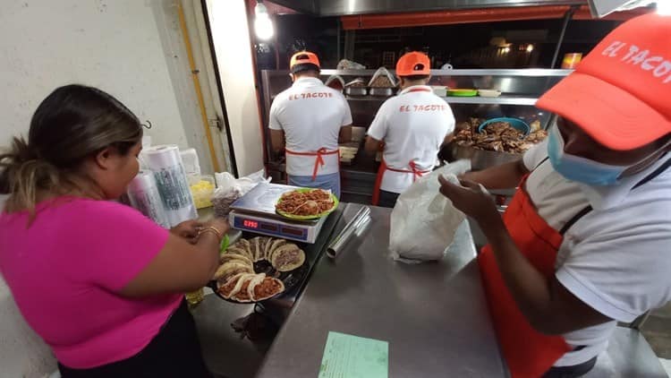 ¿Tacorrosca? Taquería en Veracruz crea una rosca de reyes de tacos para este 6 de enero