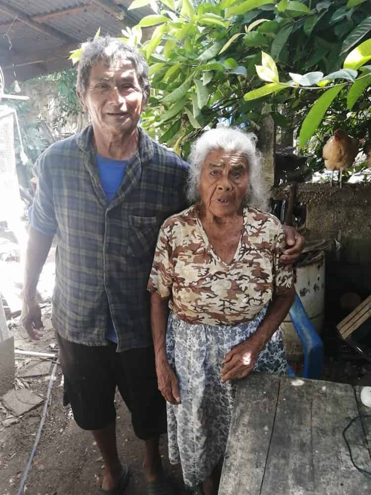 De buena madera; a sus 98, doña Herlinda aún se siente fuerte