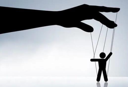 Desbordada la manipulación mediática