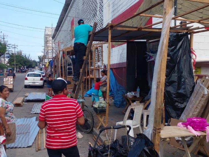 Se retiran locatarios del Mercado Coatzacoalcos; hubo pocas ventas