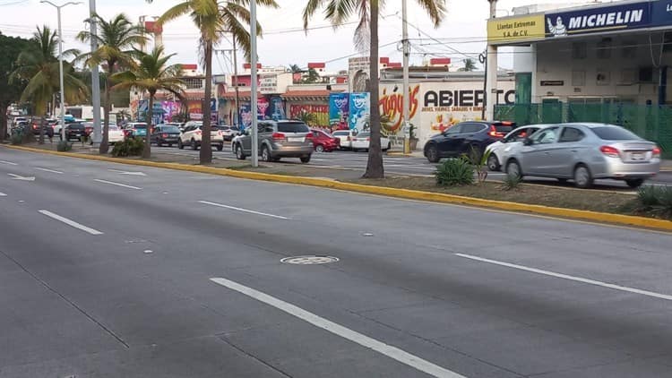 Tapan registro en pleno bulevar Miguel Alemán en tiempo récord