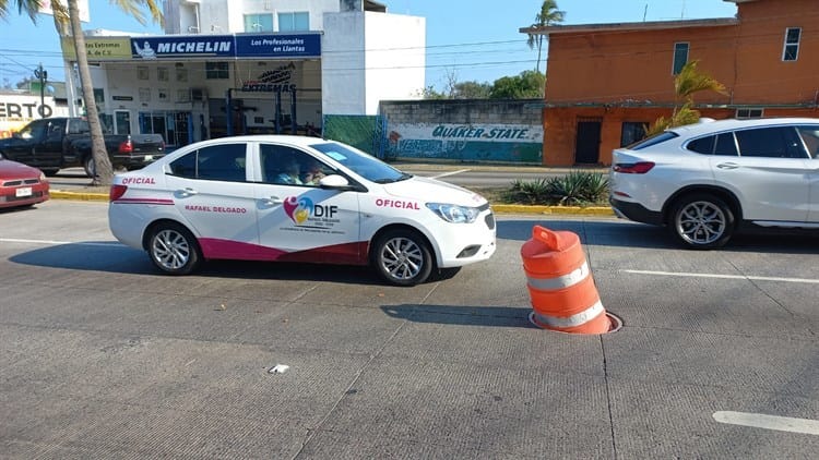 Tapan registro en pleno bulevar Miguel Alemán en tiempo récord