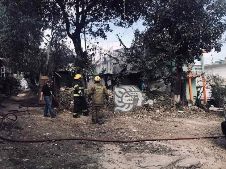 Bomberos sofocan incendio de una vivienda en la colonia Herón Proal de Xalapa