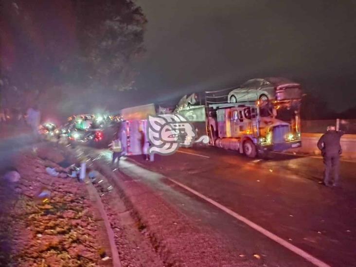 Accidente múltiple en la  autopista Puebla-Orizaba deja daños materiales