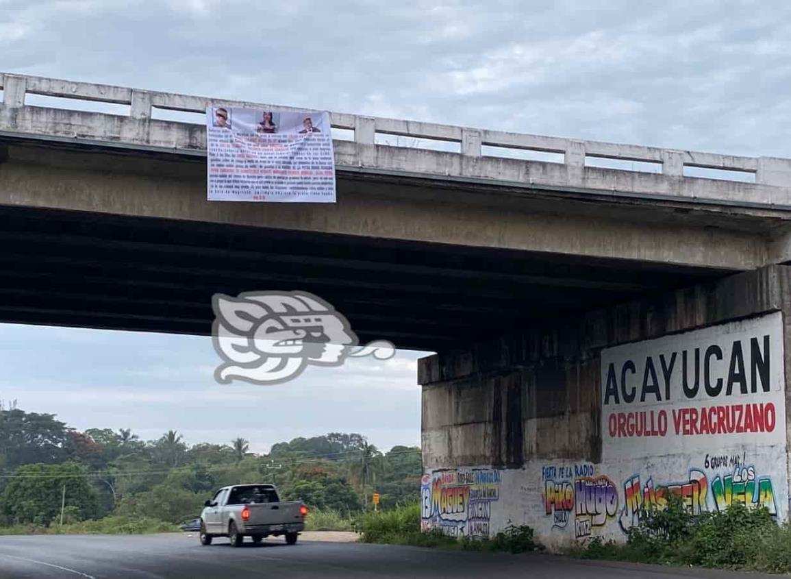 Advierten limpia, en narcomantas abandonadas en la región Acayucan 