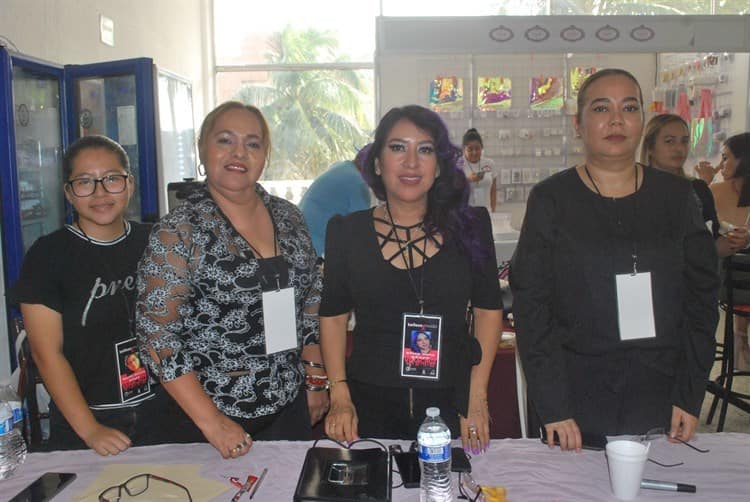 Llevan a cabo Expo Belleza y Moda a beneficio de Amanc Veracruz