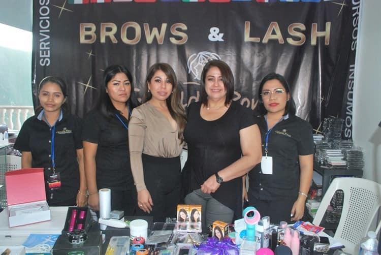 Llevan a cabo Expo Belleza y Moda a beneficio de Amanc Veracruz