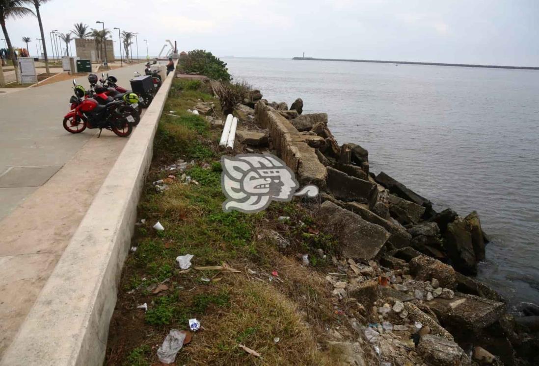 Partes del viejo malecón se está quedando sin protección en el sur de Veracruz