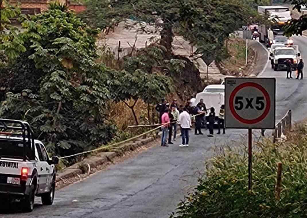 Fétidos olores debajo del puente del Diablo en Coatepec, reportan macabro hallazgo