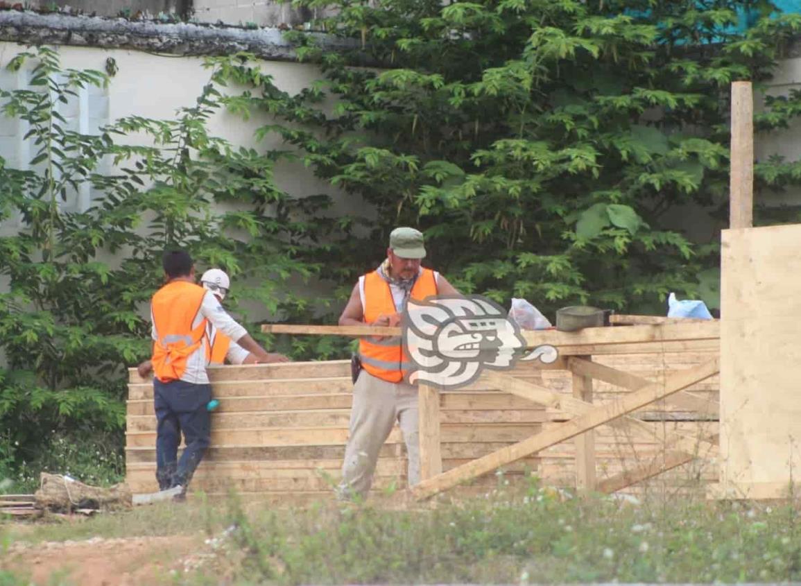 Reinicia construcción de gasolinera en Cuatro Caminos