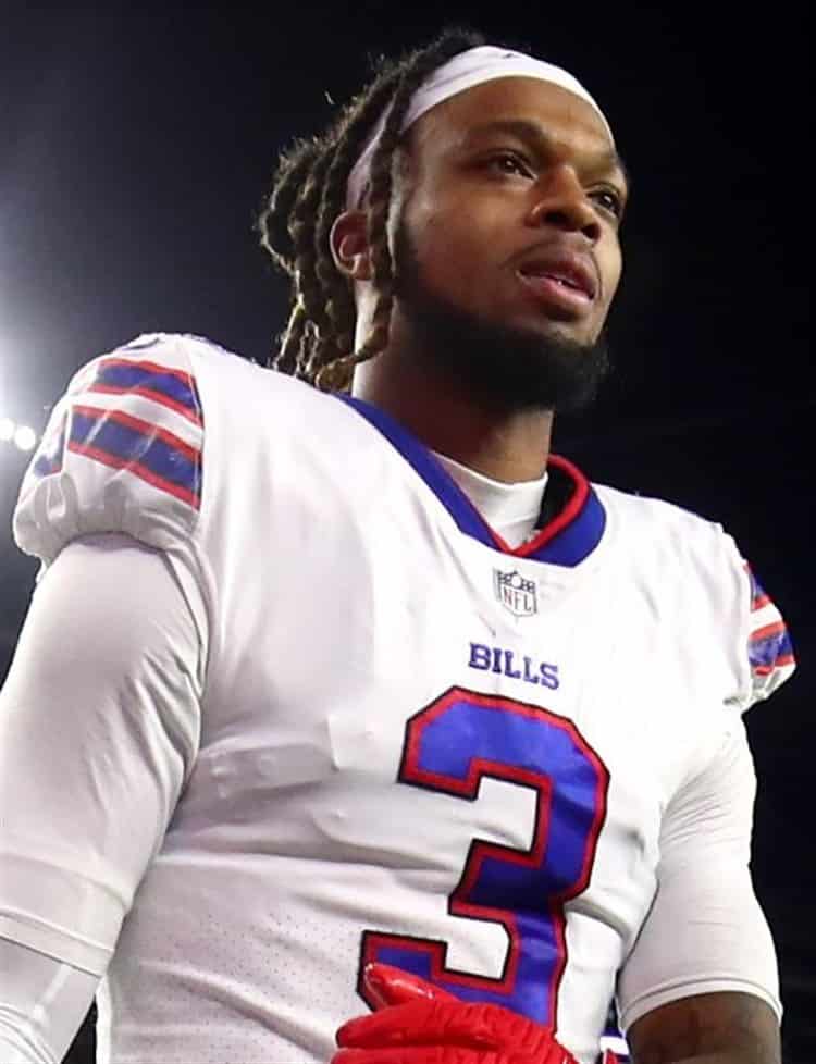 Sale Damar Hamlin de hospital y va para Buffalo