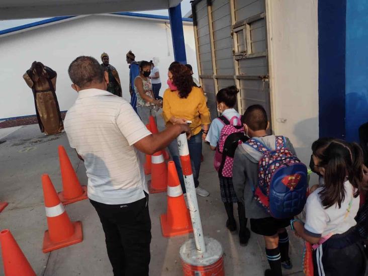 Regresan a clases más de 300 mil estudiantes de la región Veracruz (+Video)