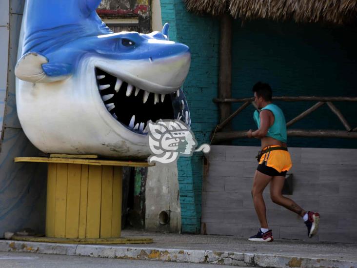 A cumplir propósitos; deportistas llenan el Malecón de Coatzacoalcos